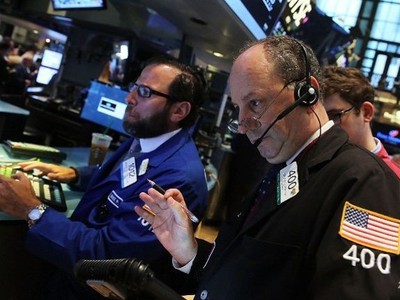 Giới đầu tư chậm lại sau hai phiên hứng khởi